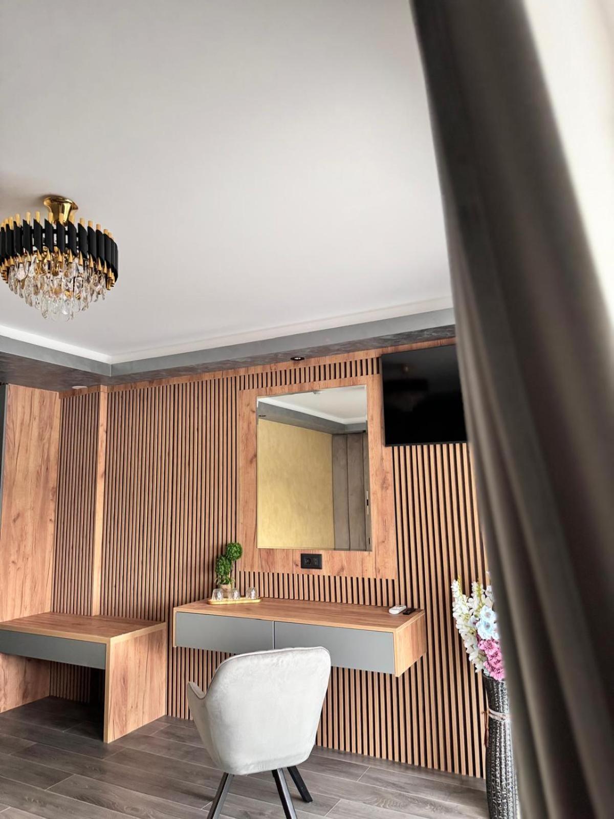 Hanul Domnesc Imperial Hotel & Spa Călan 外观 照片