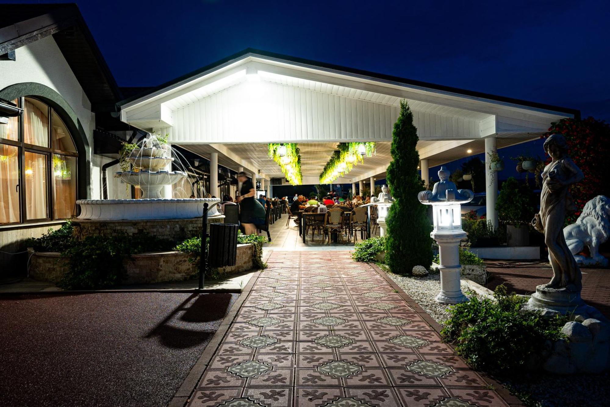 Hanul Domnesc Imperial Hotel & Spa Călan 外观 照片