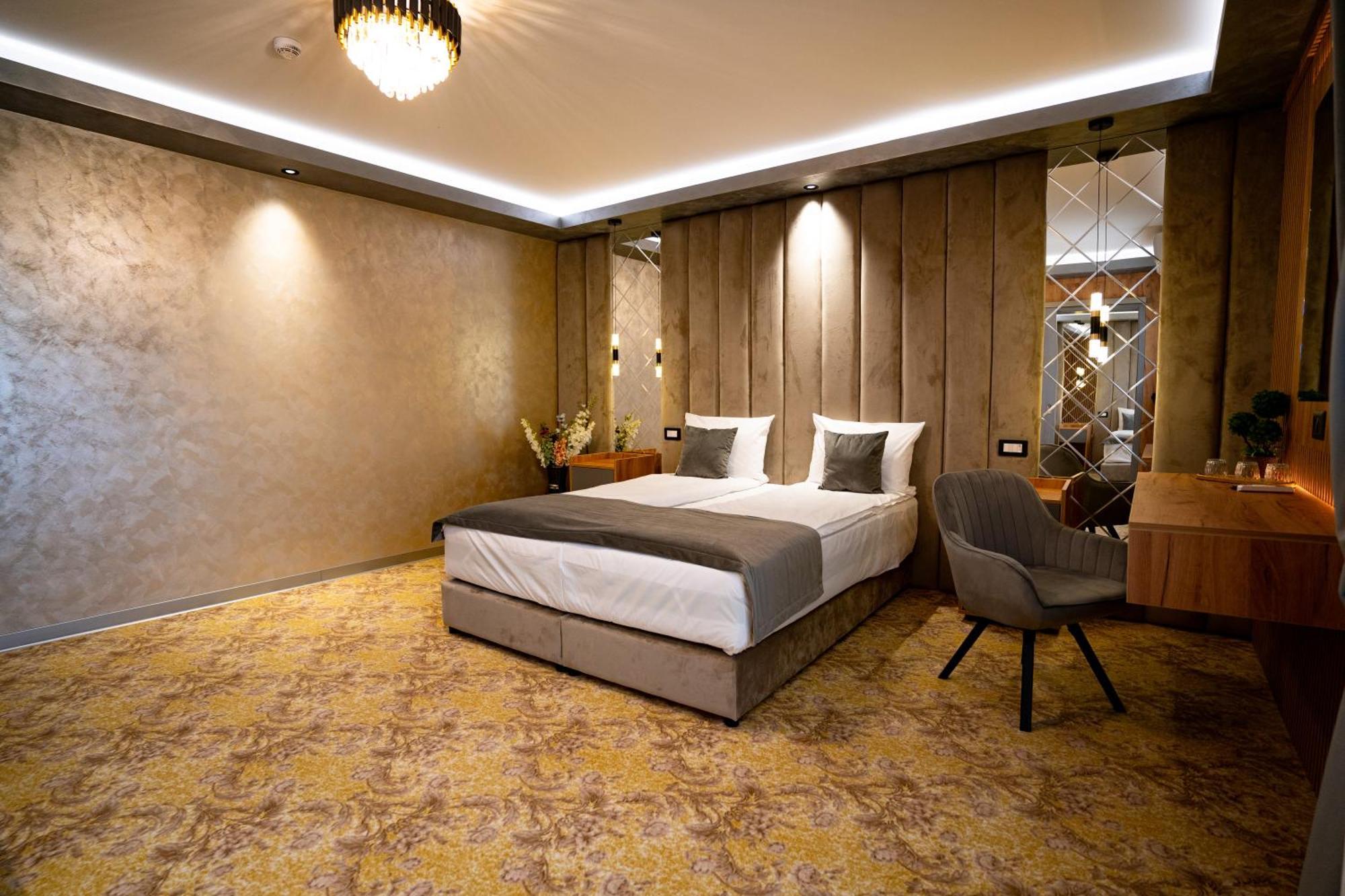 Hanul Domnesc Imperial Hotel & Spa Călan 外观 照片